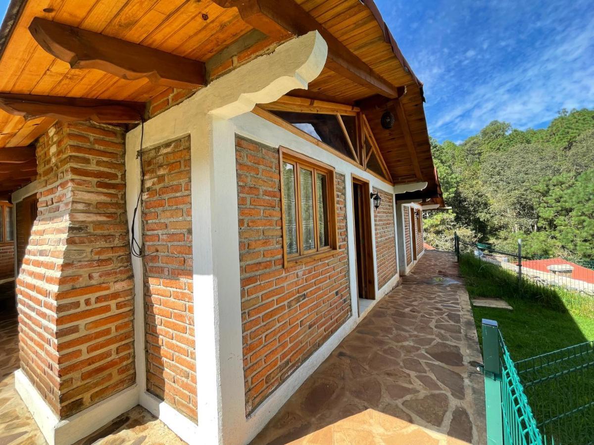 Los Pirineos Mazamitla Esterno foto